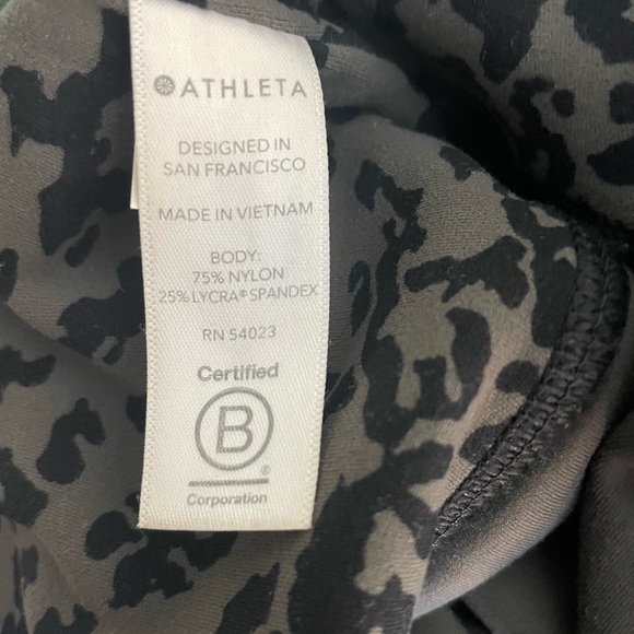 Athleta Elation Ultra High Rise Tight Leopard Arbor Green Olive small petite - Picture 2 of 6